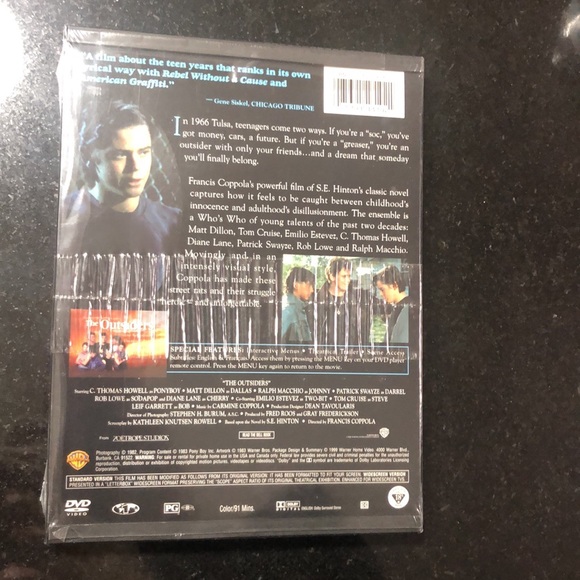 The outsiders brand new in package DVD never been opened - Picture 3 of 4